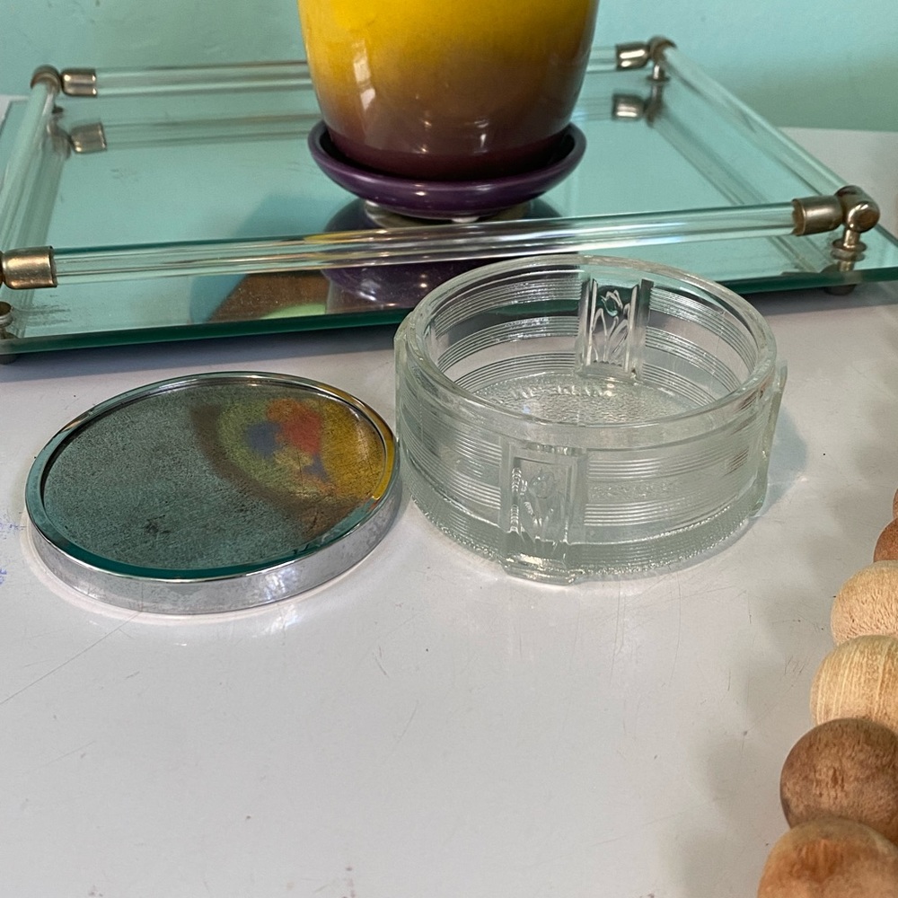 1950’s vintage glass tulip vanity jar - Picture 3 of 6